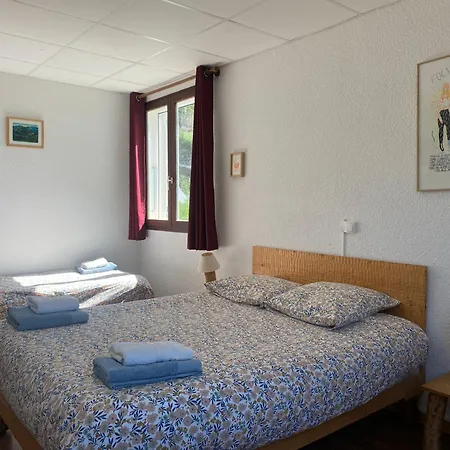 Mas Lluganas Bed & Breakfast Mosset Exterior photo