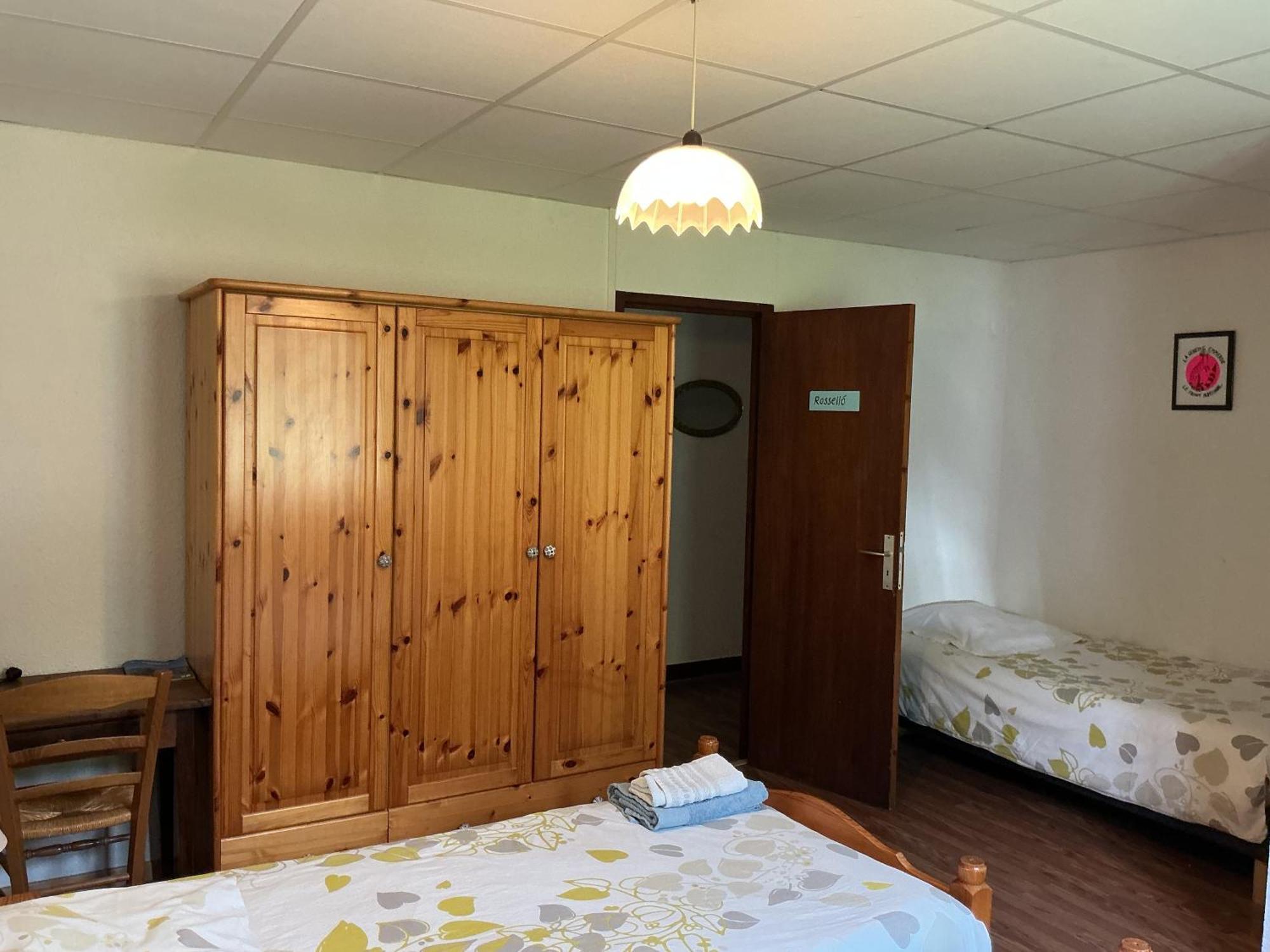 Mas Lluganas Bed & Breakfast *